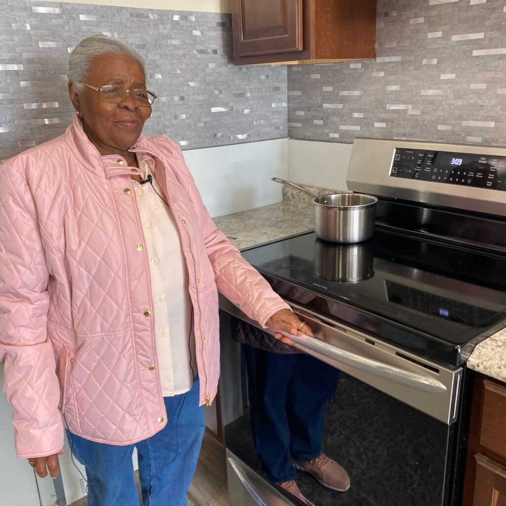 Angela Morales, NYCHA resident who switched from a gas stove to an electric induction stove as part of the Out of Gas, In with Justice pilot project